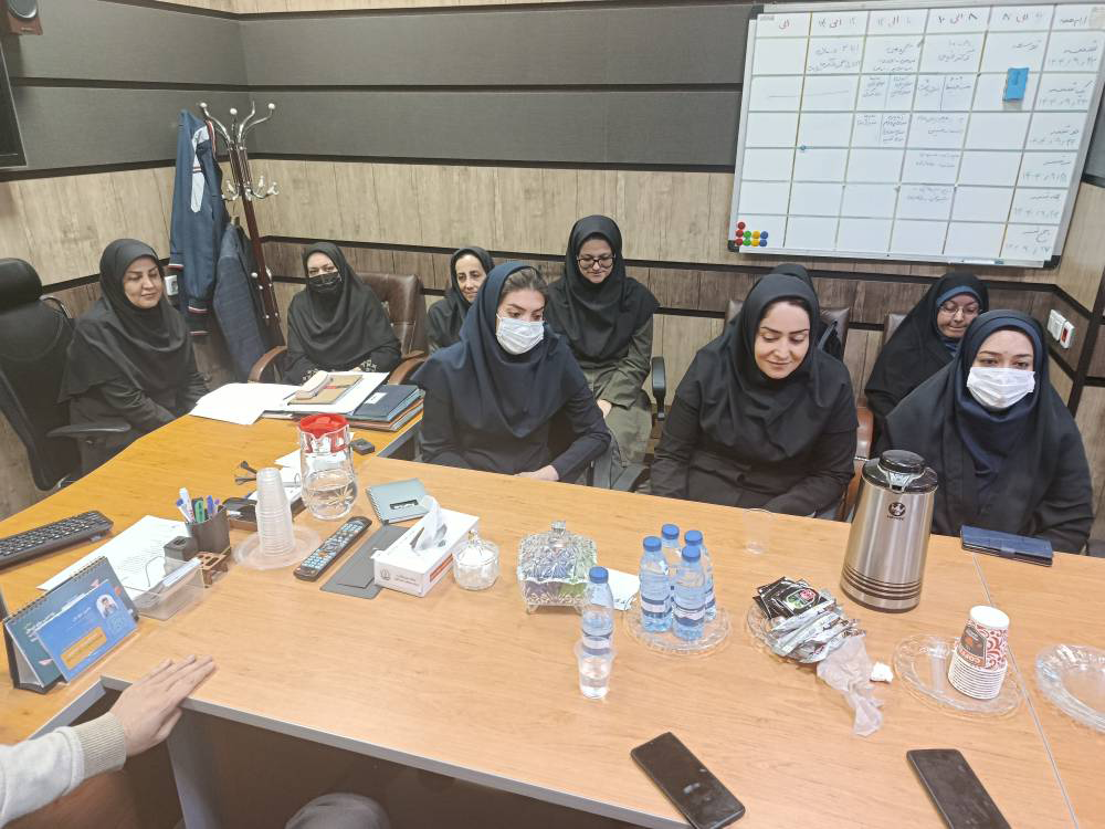 جلسه تقدیر از بانوان شاغل در مدیریت آمار و فناوری اطلاعات به مناسبت میلاد حضرت زهرا (س) و روز زن
